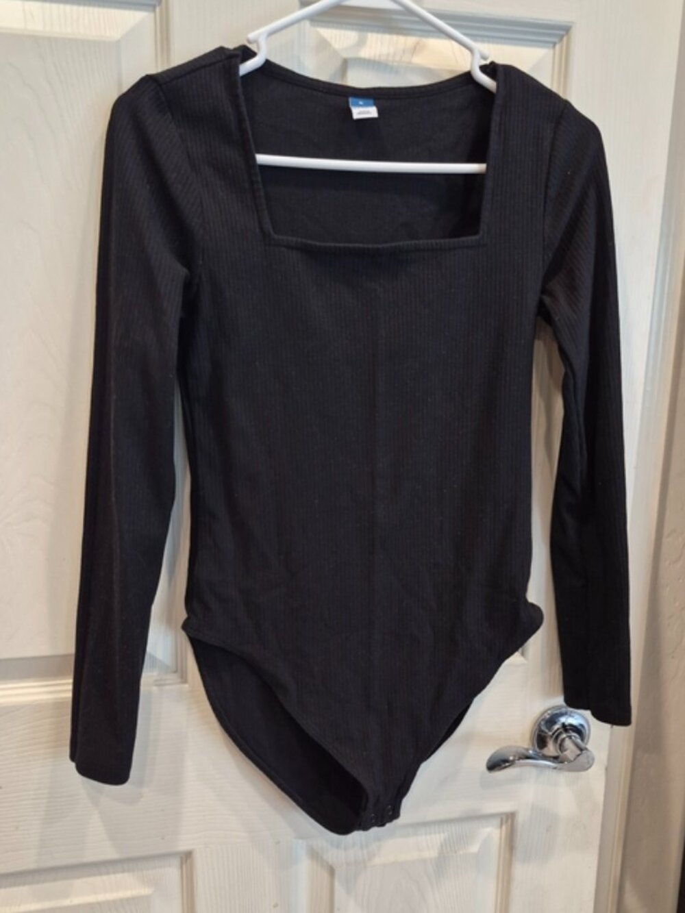 Black Ribbed Long-Sleeve Square Neck Bodysuit, M